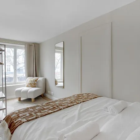 Elegant 3-bedroom Near Bastille Parigi