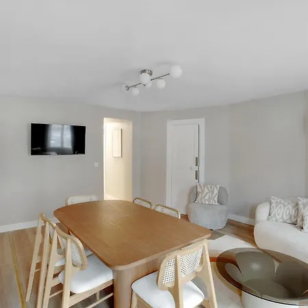 Elegant 3-bedroom Near Bastille Appartamento